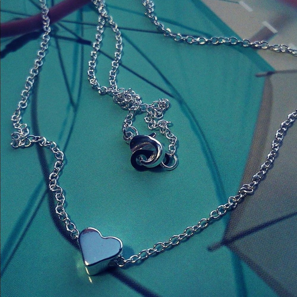 Silver Plated Heart Pendant Necklace - Picture 4 of 4